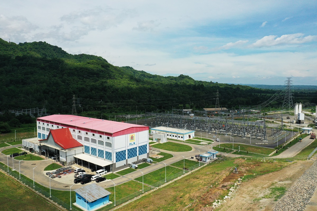 PLTA Jatigede terletak di Desa Kadujaya, Kecamatan Jatigede, Kabupaten Sumedang, Jawa Barat, dengan beroperasinya PLTA ini dapat mengurangi emisi karbon 415.800 ton per tahun. (dok. PLN IP) - Image