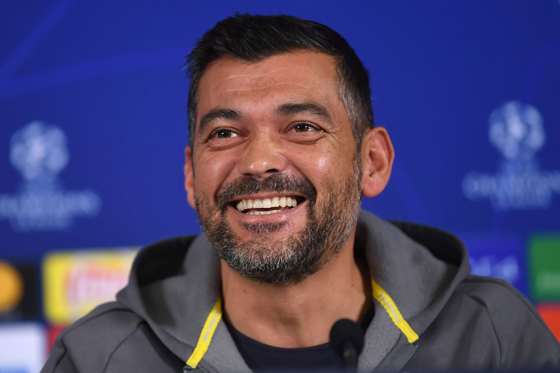 Pelatih AC Milan Sergio Conceicao. - Image