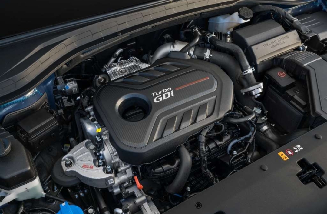 Harga Pertamax Naik, Rifat Sungkar Ingatkan Bahaya Mobil Turbo Minum Pertalite Terus-Menerus - Image