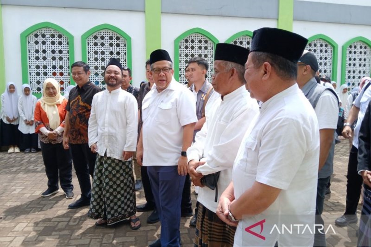 Wakil Menteri (Wamen) Perumahan dan Kawasan Permukiman Fahri Hamzah. (ANTARA) - Image