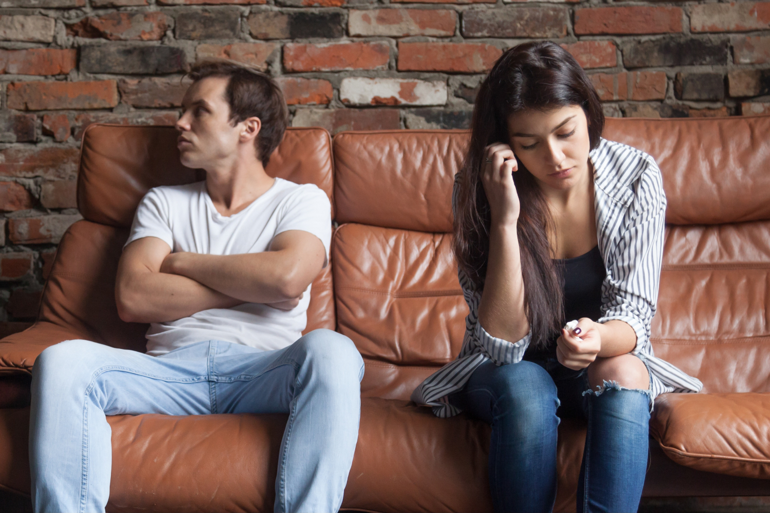 Ilustrasi perempuan yang terjebak toxic relationship dengan low value men. (Freepik) - Image