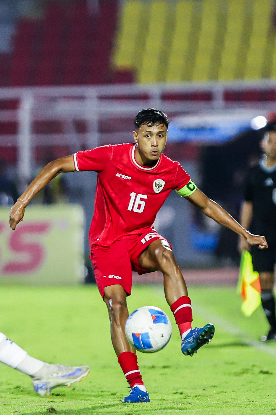 Pesepak bola Timnas U-20 Indonesia Dony Tri Pamungkas. (Riana Setiawan/ Jawa Pos) - Image