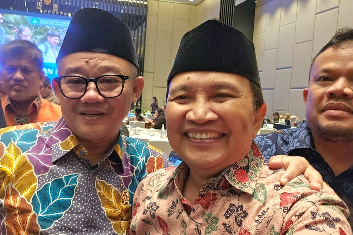 Ketua Umum PP Himpunan Sekolah dan Madrasah Islam Nusantara (Hisminu) Z. Arifin Junaidi (dua dari kanan). (Istimewa) - Image