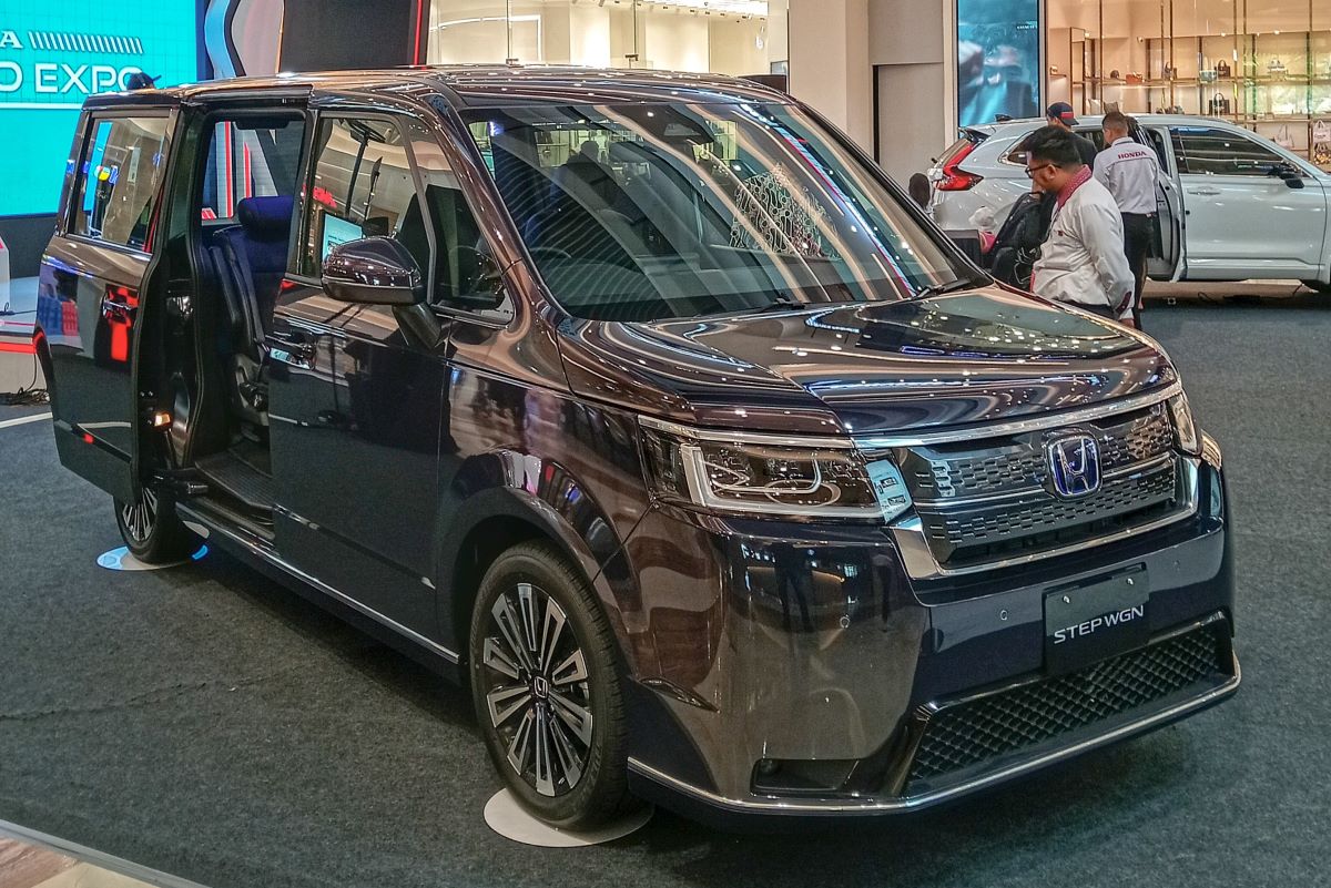 Honda Stepwgn Spada e:HEV. (Dionisius Sandytama Oktavian/JawaPos.com) - Image