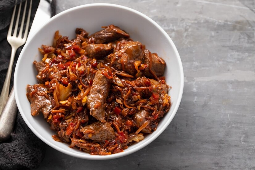 ilustrasi krengsengan daging (nataliamylova/freepik) - Image