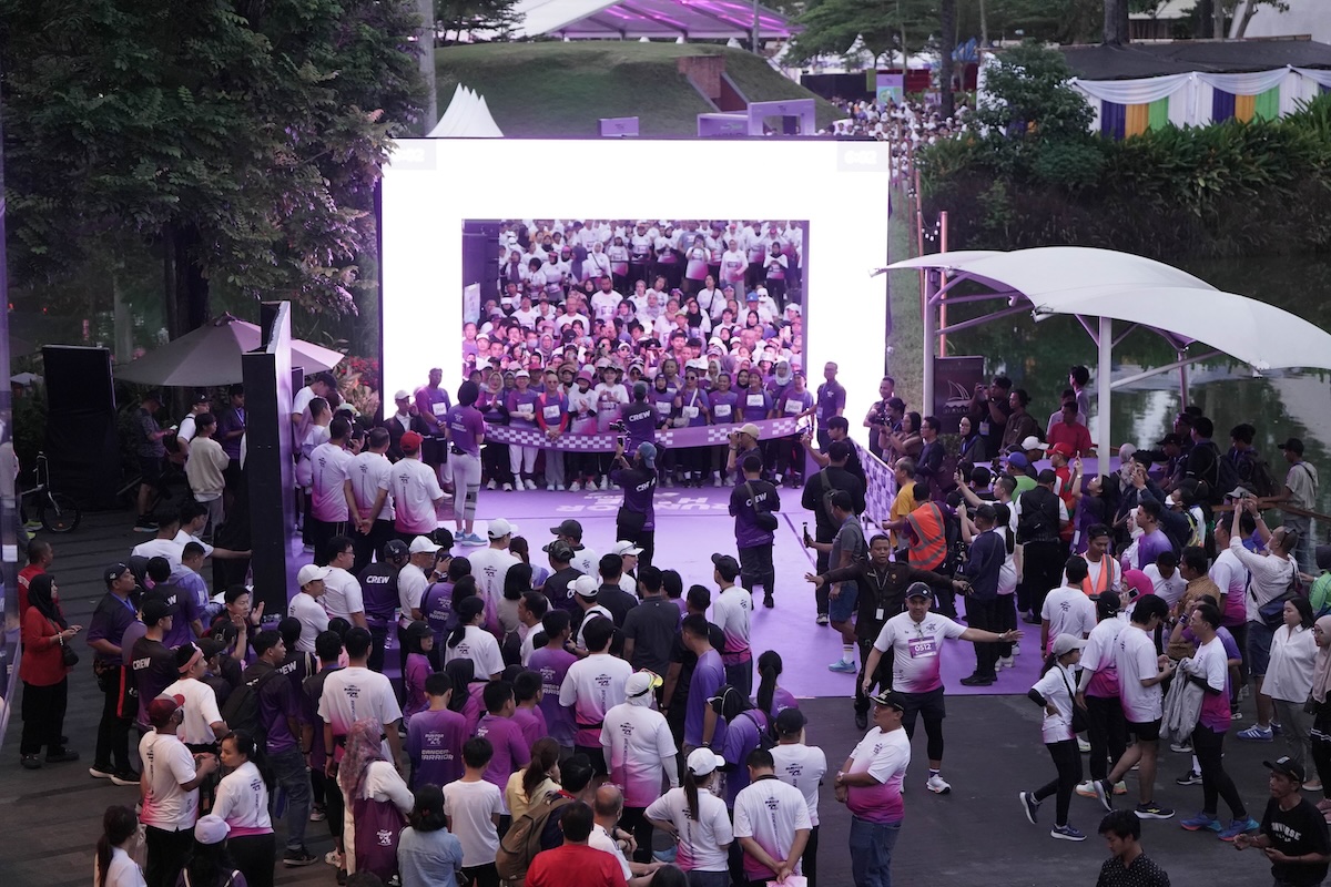 Diikuti oleh 3.165 peserta lari dari masyarakat umum serta komunitas pejuang dan penyintas kanker, MRCCC Run For Hope 2025 diselenggarakan pada Minggu, 9 Februari 2025. (Istimewa) - Image