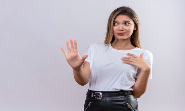 Ilustrasi wanita cerdas, say no to galau untuk pria yang salah (freepik) - Image