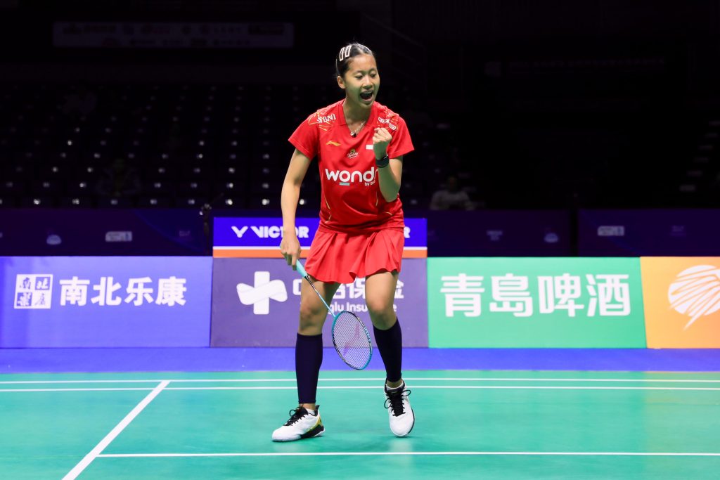 Putri Kusuma Wardani berhasil menyumbangkan poin dan membawa Indonesia unggul 2-1. (dok. PBSI) - Image