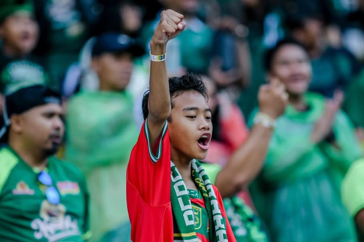 Gairah Bonek datang ke stadion bisa membantu Persebaya Surabaya bangkit dari keterpurukan di Liga 1. (Media Persebaya) - Image