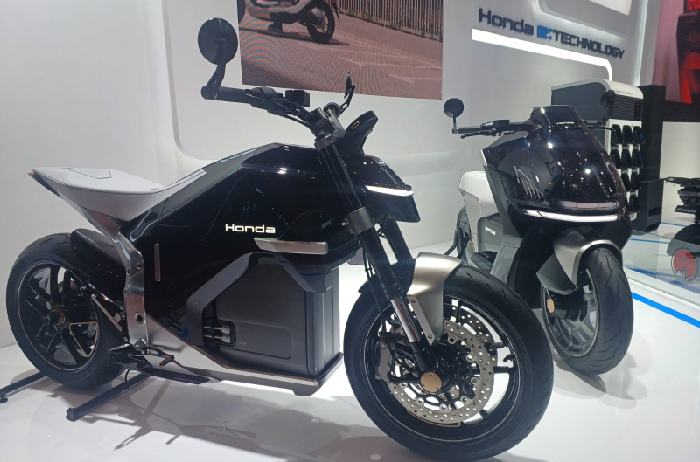 Dua moto EV concept Honda tampil perdana di ajang IIMS 2025. - Image