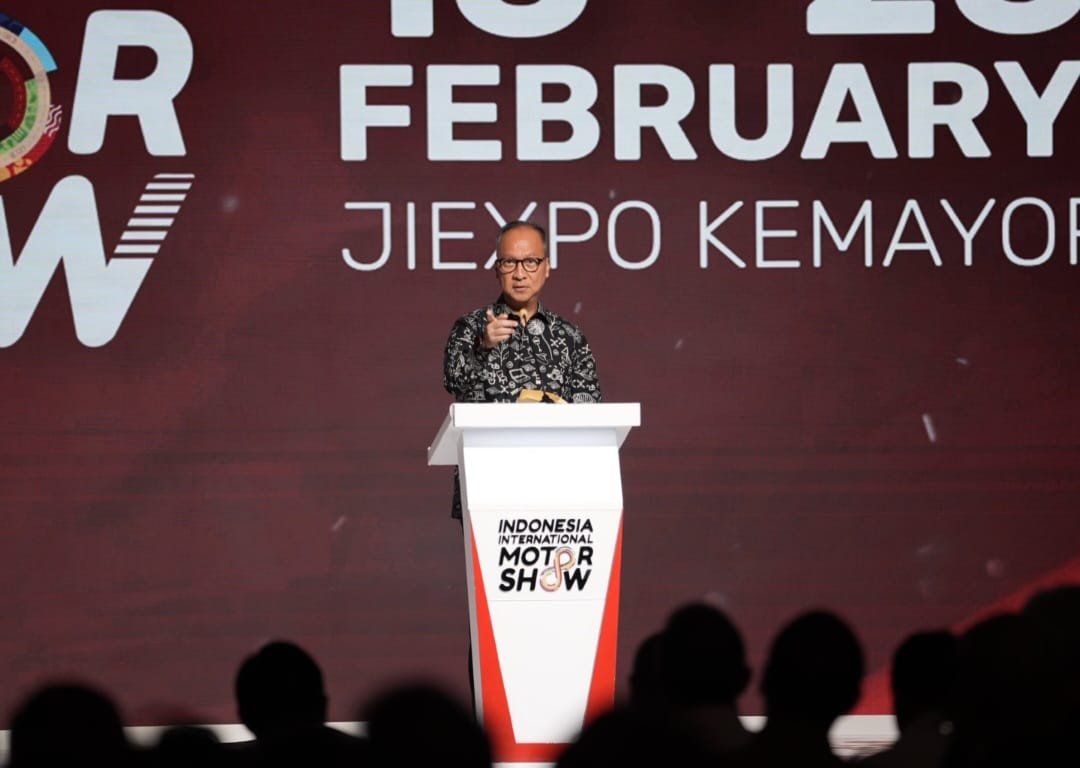 Gelaran event otomotif Indonesia International Motor Show (IIMS) 2025 resmi dimulai dan dibuka langsung oleh Menteri Perindustrian Agus Gumiwang Kartasasmita pada hari ini (13/2) di JIExpo, Kemayoran. - Image