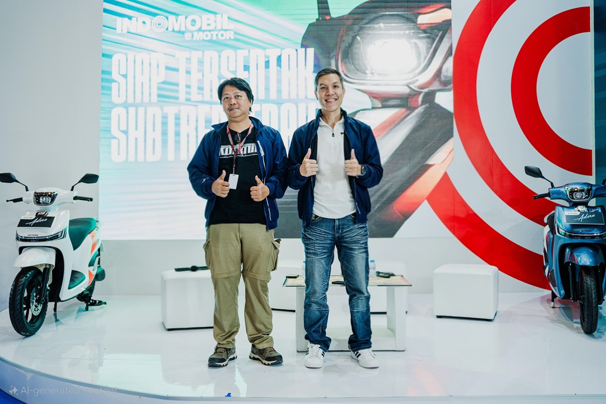 Hendro Sutono (kiri), Anggota dan Juru Bicara KOSMIK Indonesia dan Pius Wirawan (kanan), CEO PT Indomobil Emotor Internasional. (Istimewa) - Image