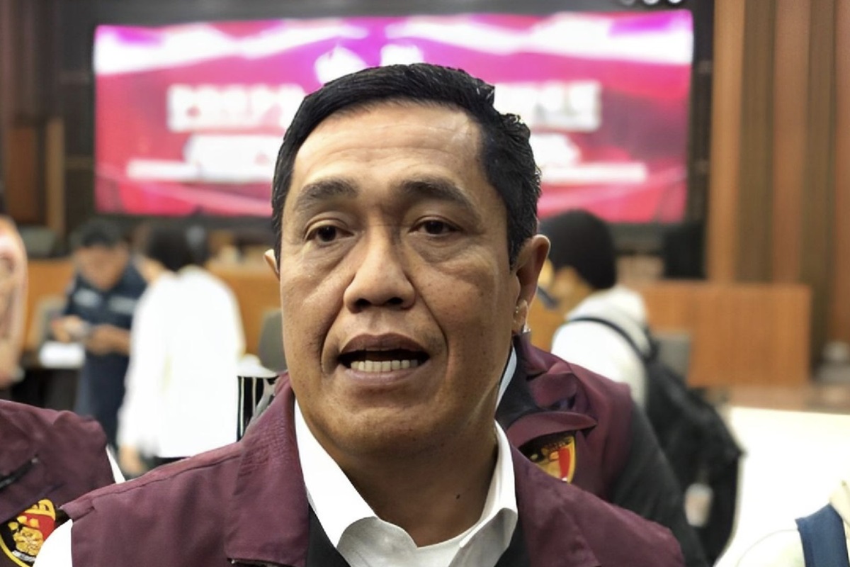 Dirtipidum Bareskrim Polri Brigjen Pol Djuhandani Rahardjo Puro menjelaskan beberapa hal terkait dengan penanganan kasus sertifikat laut di Tangerang, Banten. (Polri) - Image