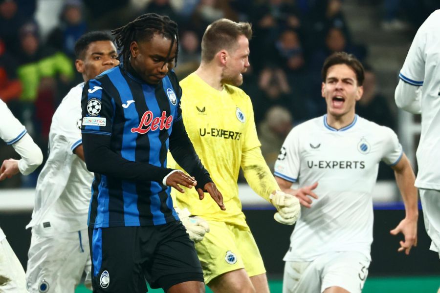 Ademola Lookman, striker Atalanta. Atalanta dan AC Milan jadi dua wakil Italia yang tersingkir di Liga Champions musim ini. (EFE/Michele Maraviglia) - Image