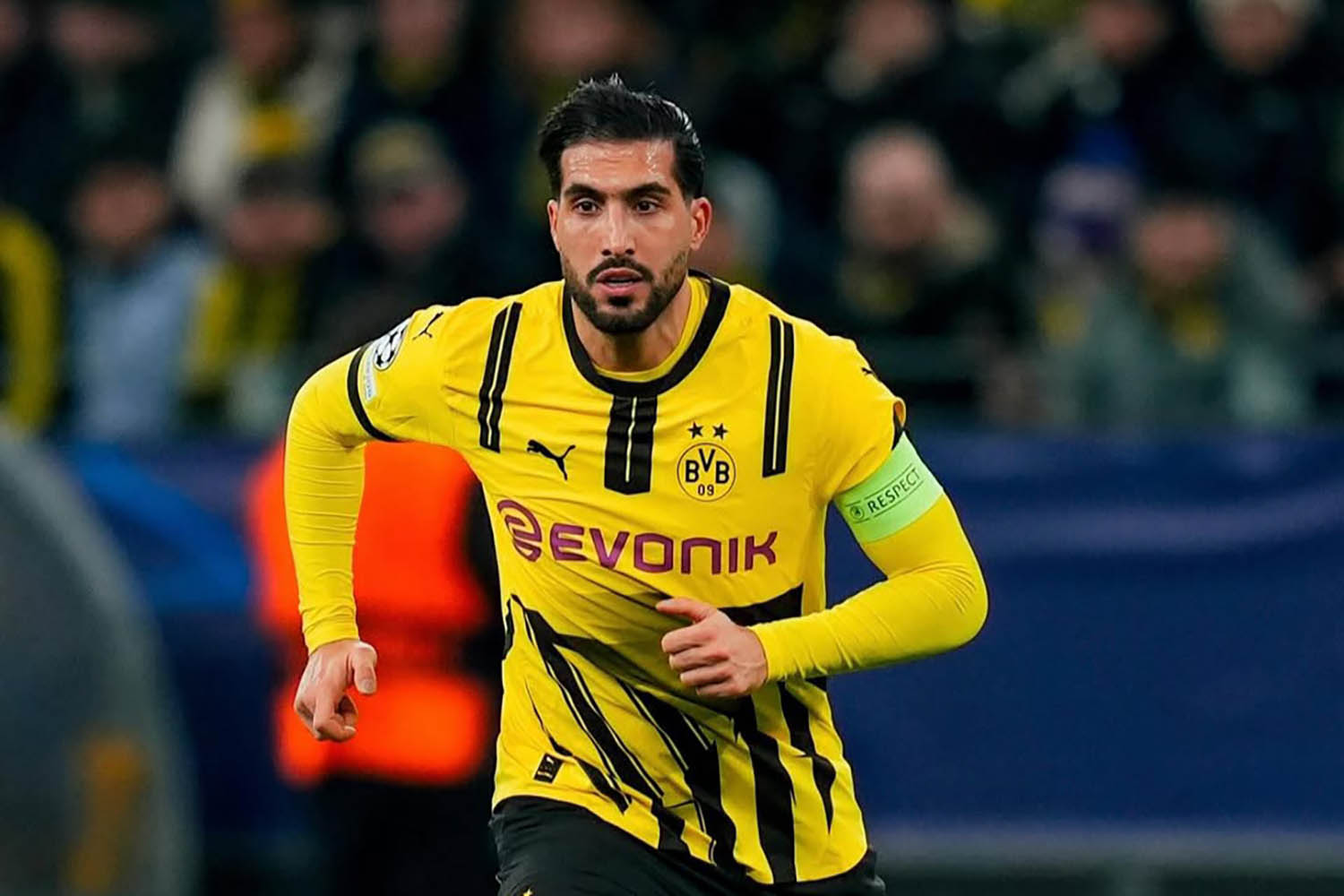 Aksi Emre Can bersama Borussia Dortmund. (Dok. Instagram/@bvb09) - Image