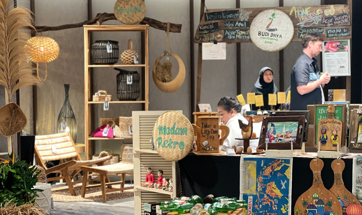 Ashley Tanah Abang menghadirkan Pasar Seni Pulang Kampung Nyok pada 21 – 23 Februari 2025 dengan menghadirkan lebih dari 30 UMKM lokal dengan berbagai produk khas buatan tangan para artisan. - Image