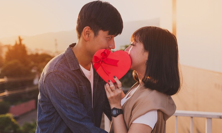 3 Zodiak yang Mendominasi dalam Hubungan Romantis - Image