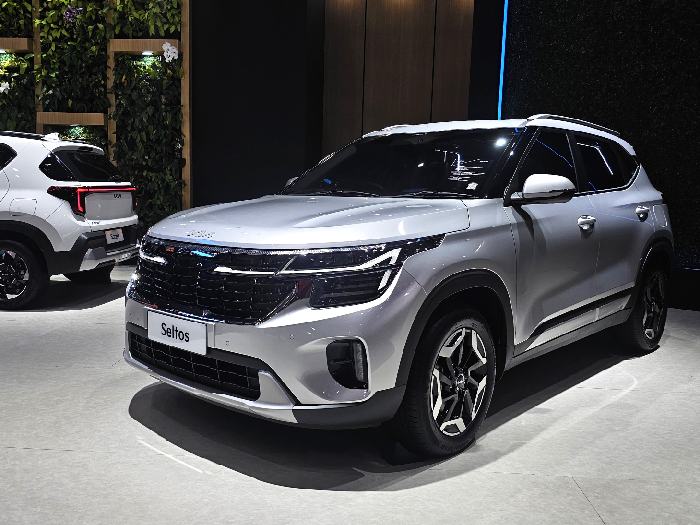 Salah satu unit SUV Kia Seltos yang dipajang di IIMS 2025. - Image