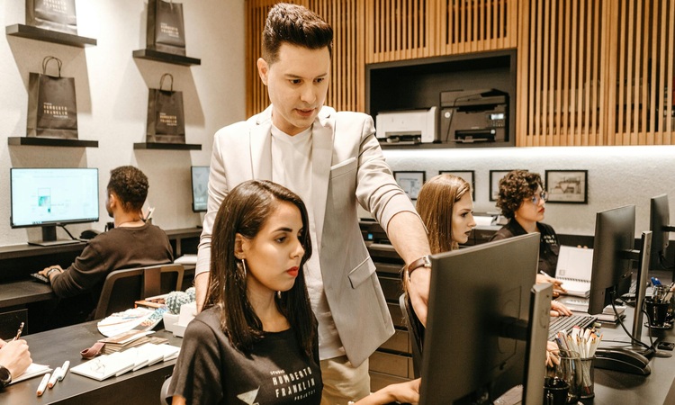 Jika bos Anda melakukan 8 hal ini, saatnya mencari pekerjaan baru./Pexels. - Image