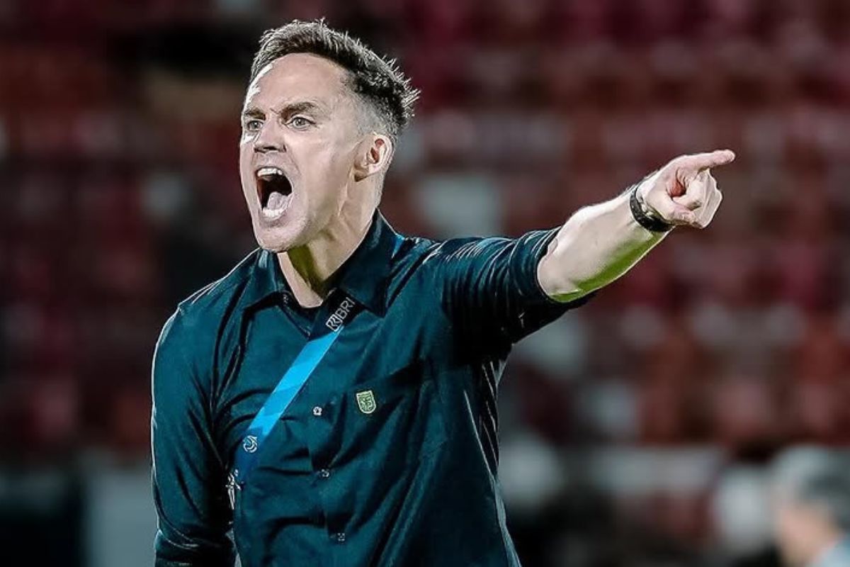 Paul Munster optimistis bawa Persebaya Surabaya berjuang di papan atas Liga 1 Indonesia 2024/2025. (Media Persebaya) - Image