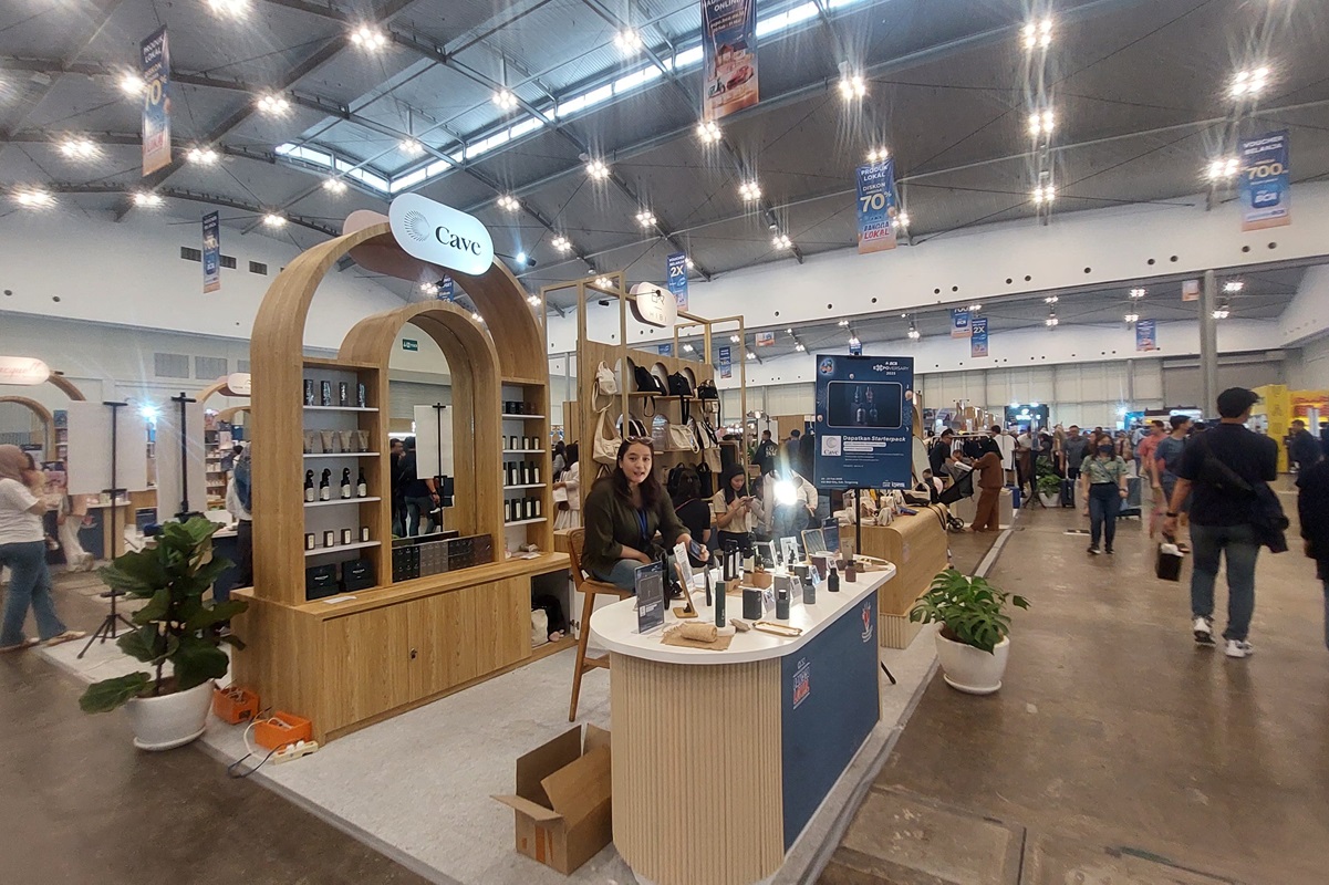 PT Bank Central Asia Tbk menghadirkan sejumlah brand lokal, usaha mikro kecil menengah (UMKM), hingga area khusus travel dalam acara BCA Expoversary 2025. (BCA) - Image