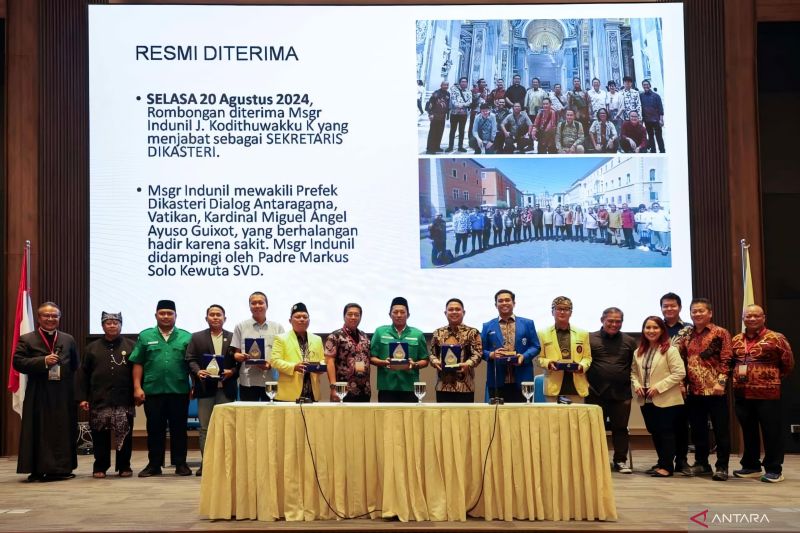 Sejumlah Ketua Umum Organisasi Kemasyarakatan Pemuda saat menghadiri Penghargaan Anugerah Apresiasi Sehati Seperjalanan dari Konferensi Waligereja Indonesia (KWI), Jakarta Pusat, Selasa (25/2/2025). - Image