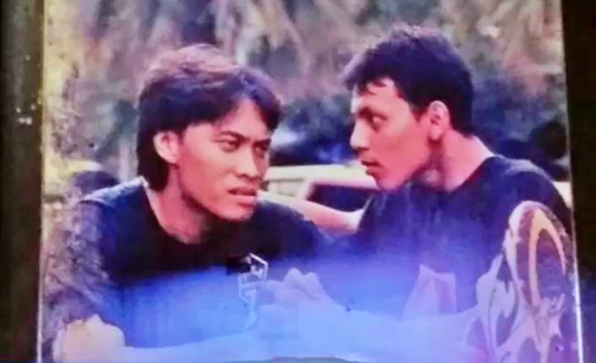 Dua legenda Persebaya Surabaya, Bejo Sugiantoro (kanan) bersama sahabatnya Eri Irianto. (istimewa) - Image
