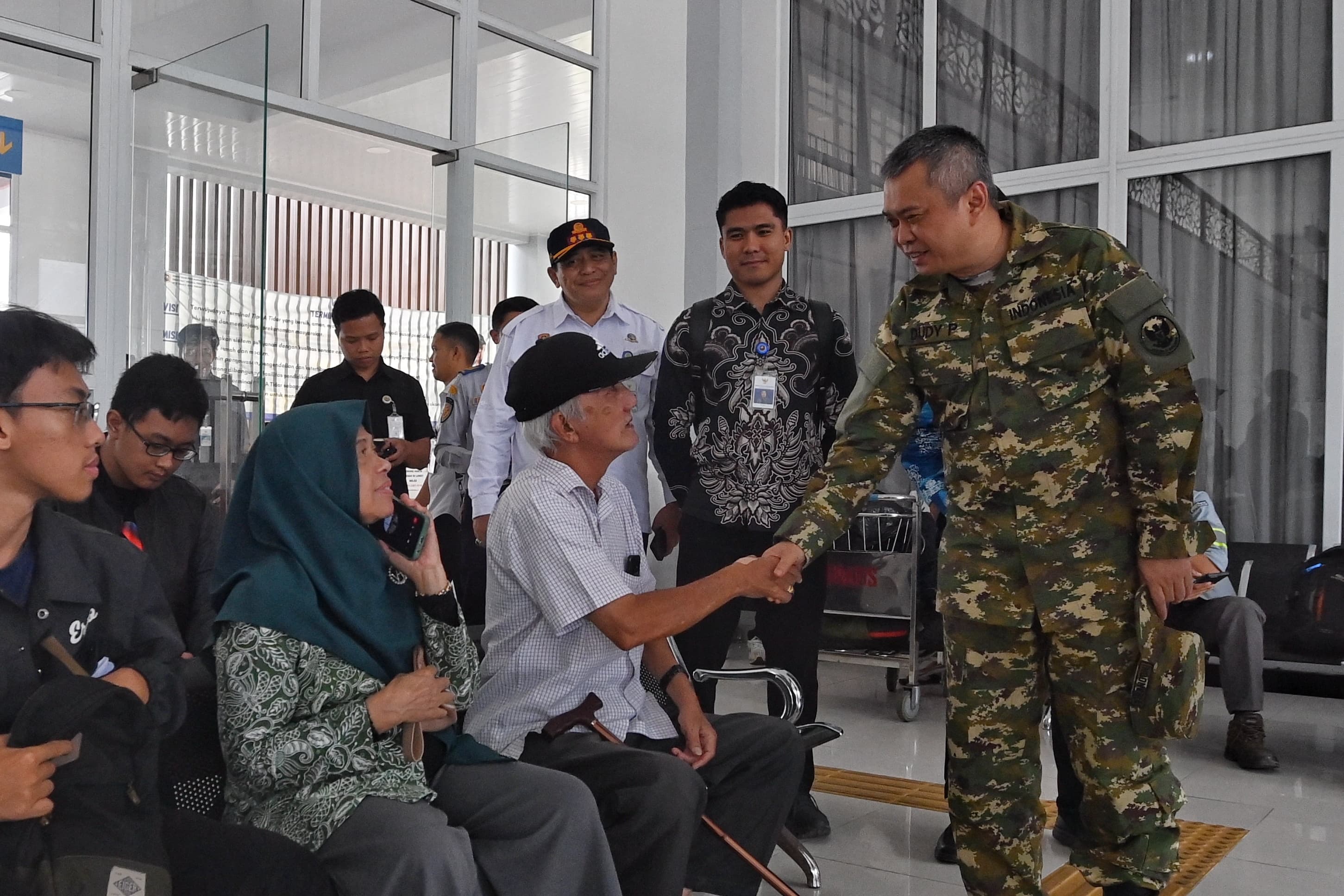 Menhub Dudy Purwagandhi mendatangi Terminal Tipe A Tidar di Magelang, Jawa Tengah, Kamis (27/2). (Kemenhub) - Image