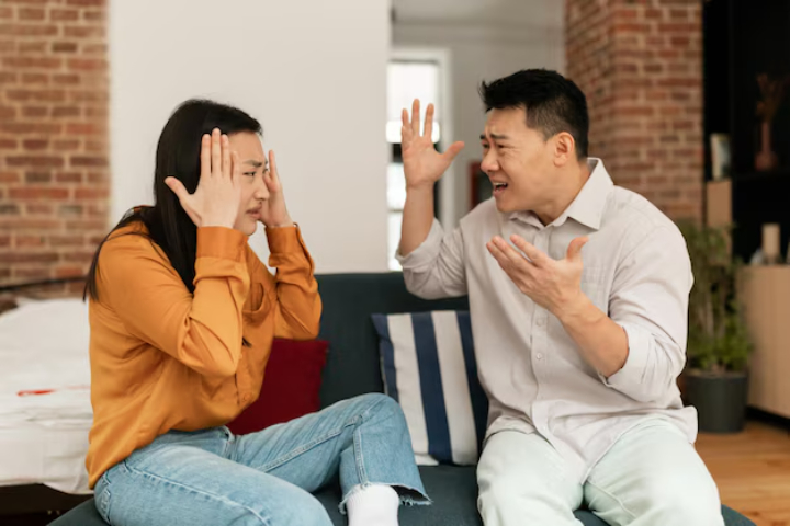 seseorang yang berkali-kali terperangkap dalam hubungan emosional./Freepik. - Image