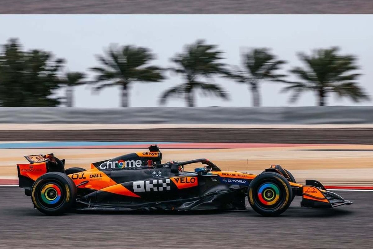 Lando Norris mencatatkan waktu tercepat pada hari pertama ujicoba pramusim 2025 di Bahrain. (Instagram/McLaren) - Image