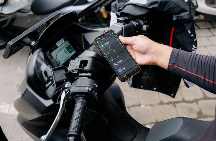 Salah satu fitur RoadSync yang ada pada Honda New PCX 160 RoadSync setelah terkoneksi dengan smartphone untuk mengetahui Map perjalanan yang akan ditempuh. - Image