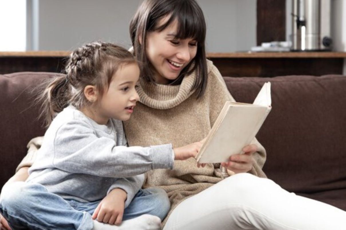 Ilustrasi seseorang yang punya sifat alami sebagai ibu terbaik. (Freepik). - Image