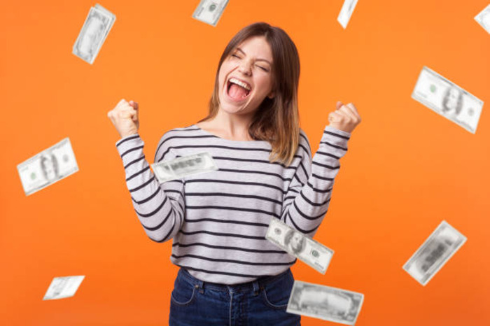 Ilustrasi 5 weton yang dikawal prajurit gaib. (istockphoto). - Image