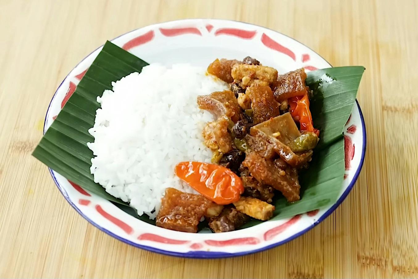 Resep Sambal Krecek ala Devina Hermawan, Menu Favorit Keluarga yang Cocok untuk Buka Puasa dan Lebaran (Youtube Devina Hermawan) - Image