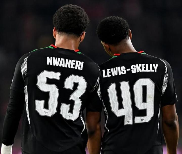 Ethan Nwaneri dan Myles Lewis-Skelly tampil impresif saat Arsenal menghancurkan PSV 7-1. (@arsenal) - Image