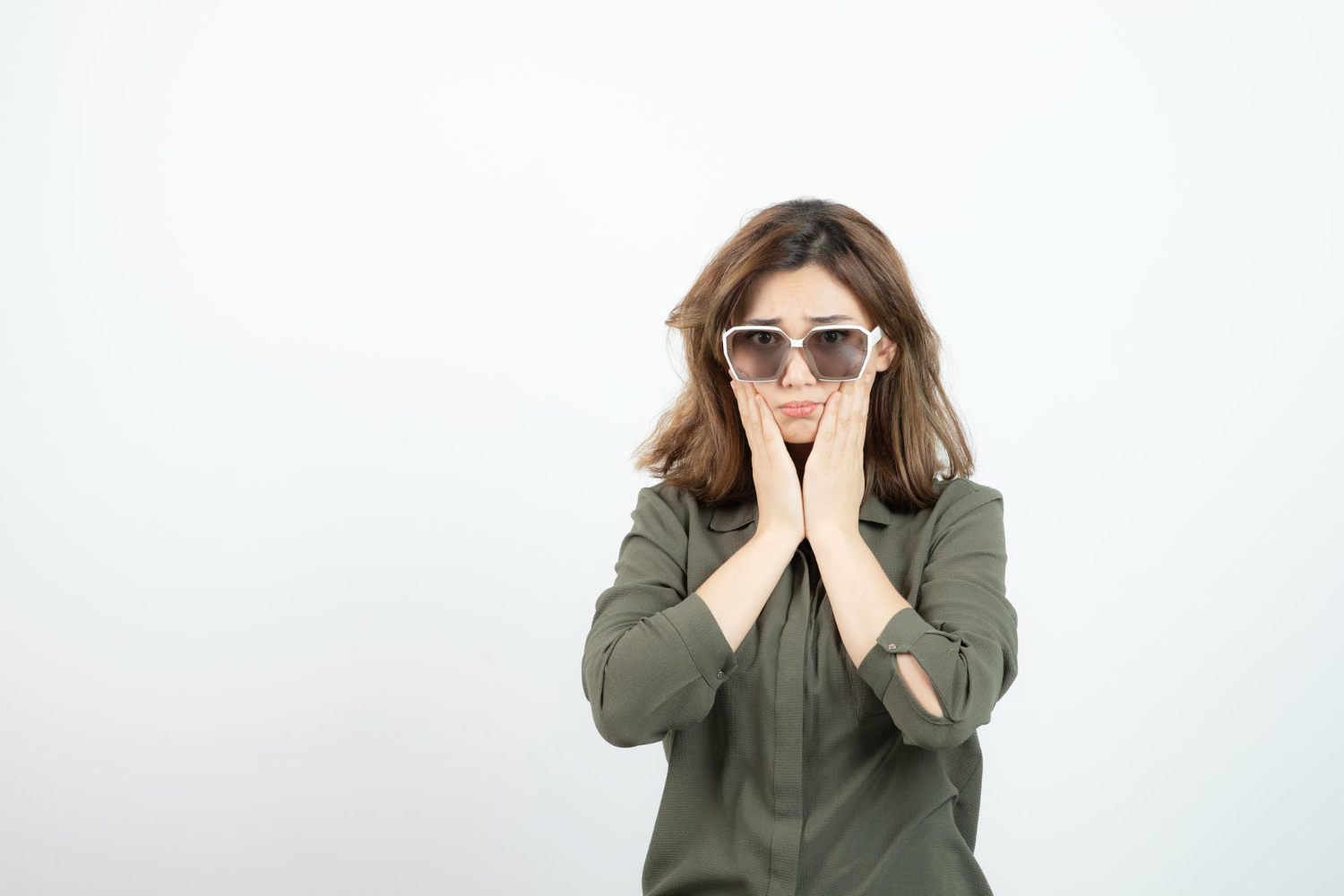 9 Penyesalan Umum yang Sering Dialami Wanita yang Merasa Telah Menyia-nyiakan Tahun Terbaik dalam Hidupnya, Menurut Psikologi - Image