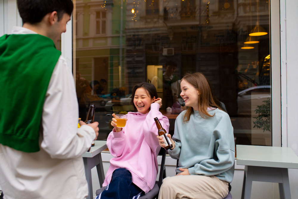 Zodiak paling lucu dan penuh lawak di pertemanan menurut astrologi. - Image