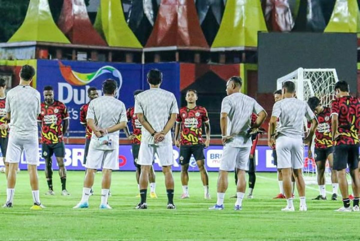 Persiapan Semen Padang jelang hadapi Persib Bandung. (@semenpadangfcid) - Image