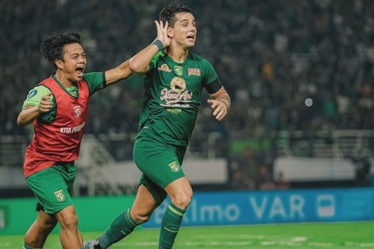 Pemain Persebaya Bruno Moreira. (Media Persebaya) - Image