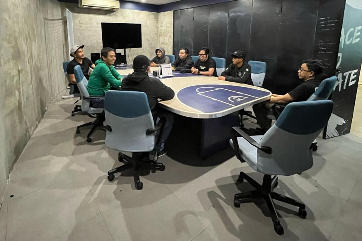 Pertemuan Bonek bersama manajemen Persebaya Surabaya. (Media Persebaya) - Image