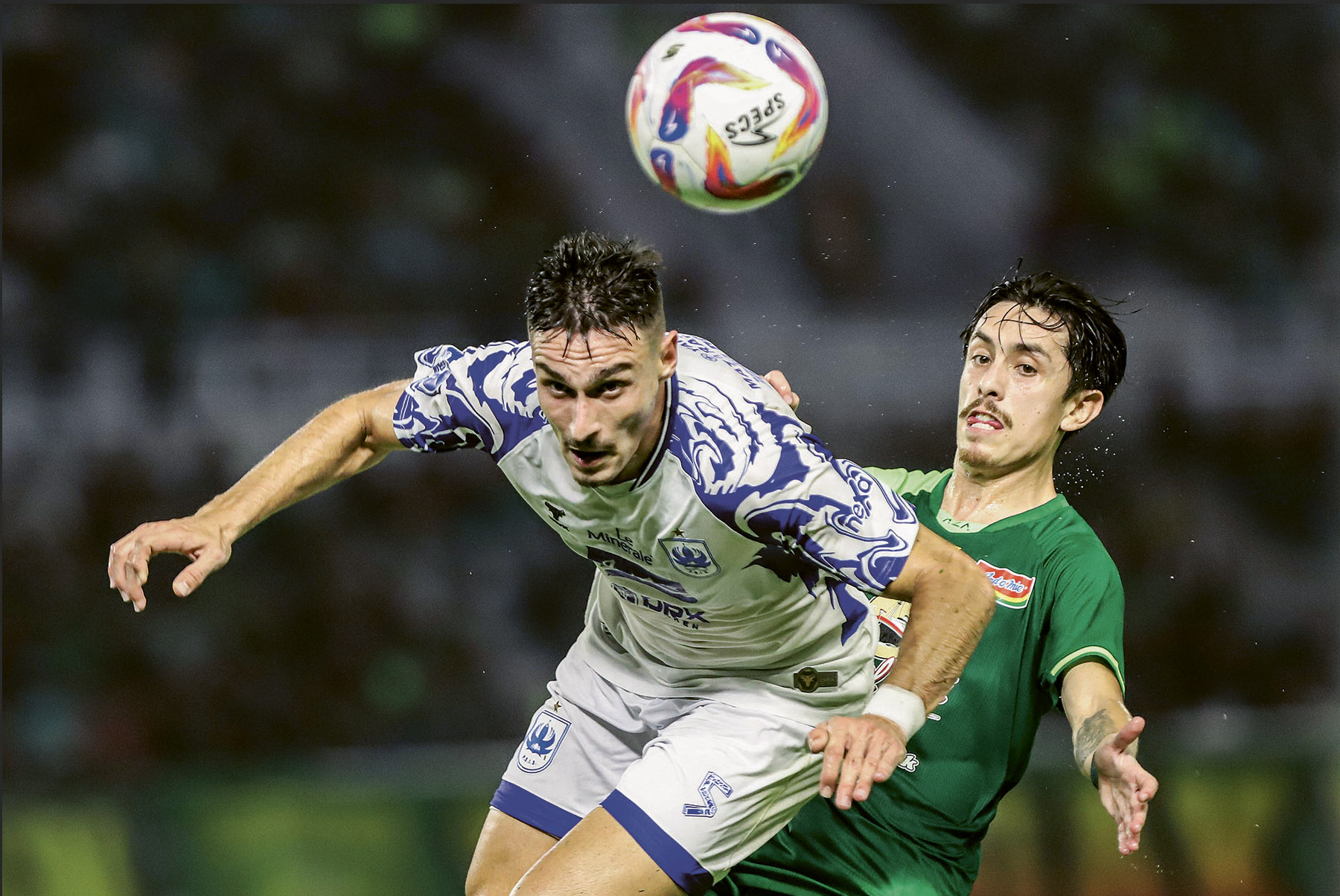 Laga Persebaya vs PSIS Semarang. (Riana Setiawan/Jawa Pos) - Image