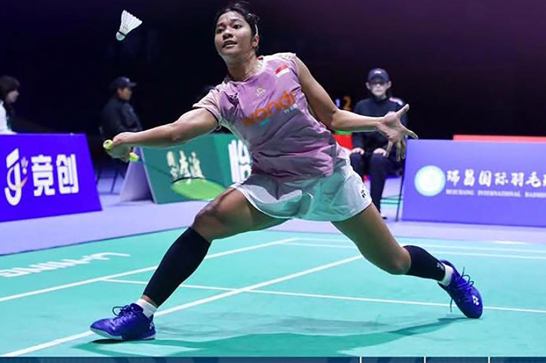Ester Nurumi Tri Wardoyo gagal rebut tiket final Ruichang China Masters 2025. (@badminton.ina) - Image