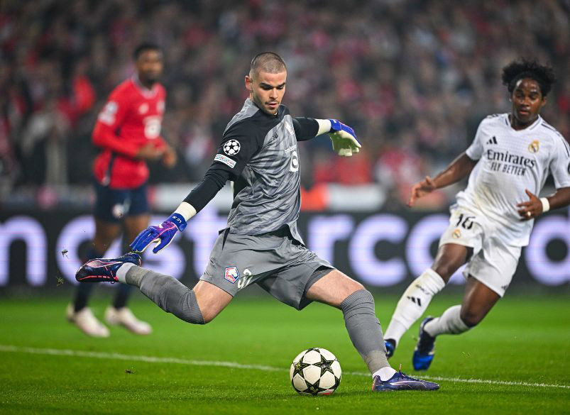Lukas Chevalier, calon kiper baru Manchester United (Dok. Ligue1) - Image