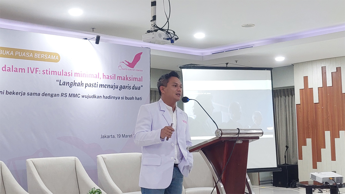 Dr. Muhammad Dwi Priangga, Sp.OG, Subsp.FER, Direktur PT Kato Ojin Group dan Kepala Klinik KOIC/(Foto: Dimas Choirul/Jawapos.com). - Image