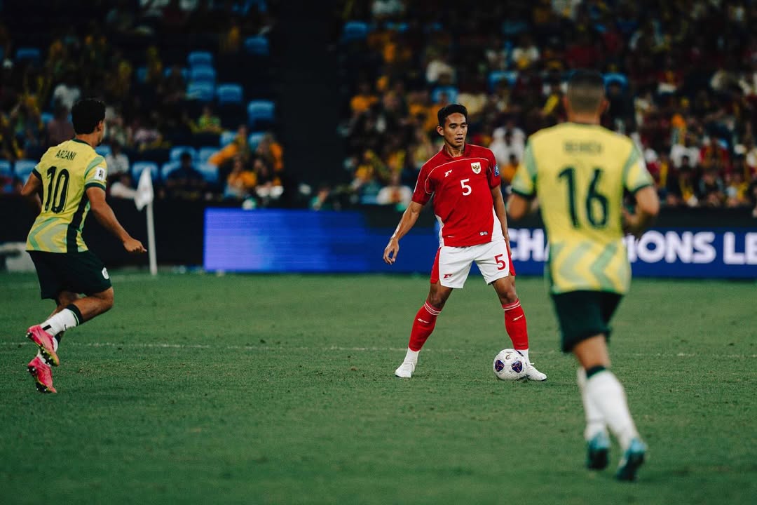 Bek Timnas Indonesia Rizky Ridho saat menghadapi Australia. (Dok. Rizky Ridho) - Image