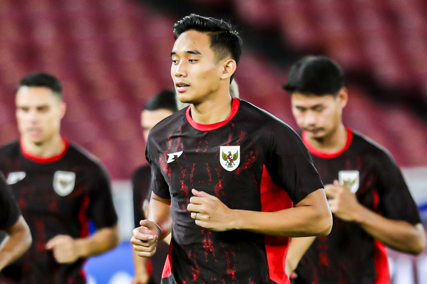 Pemain Timnas Indonesia mengikuti latihan. (Salman Toyibi/Jawa Pos) - Image