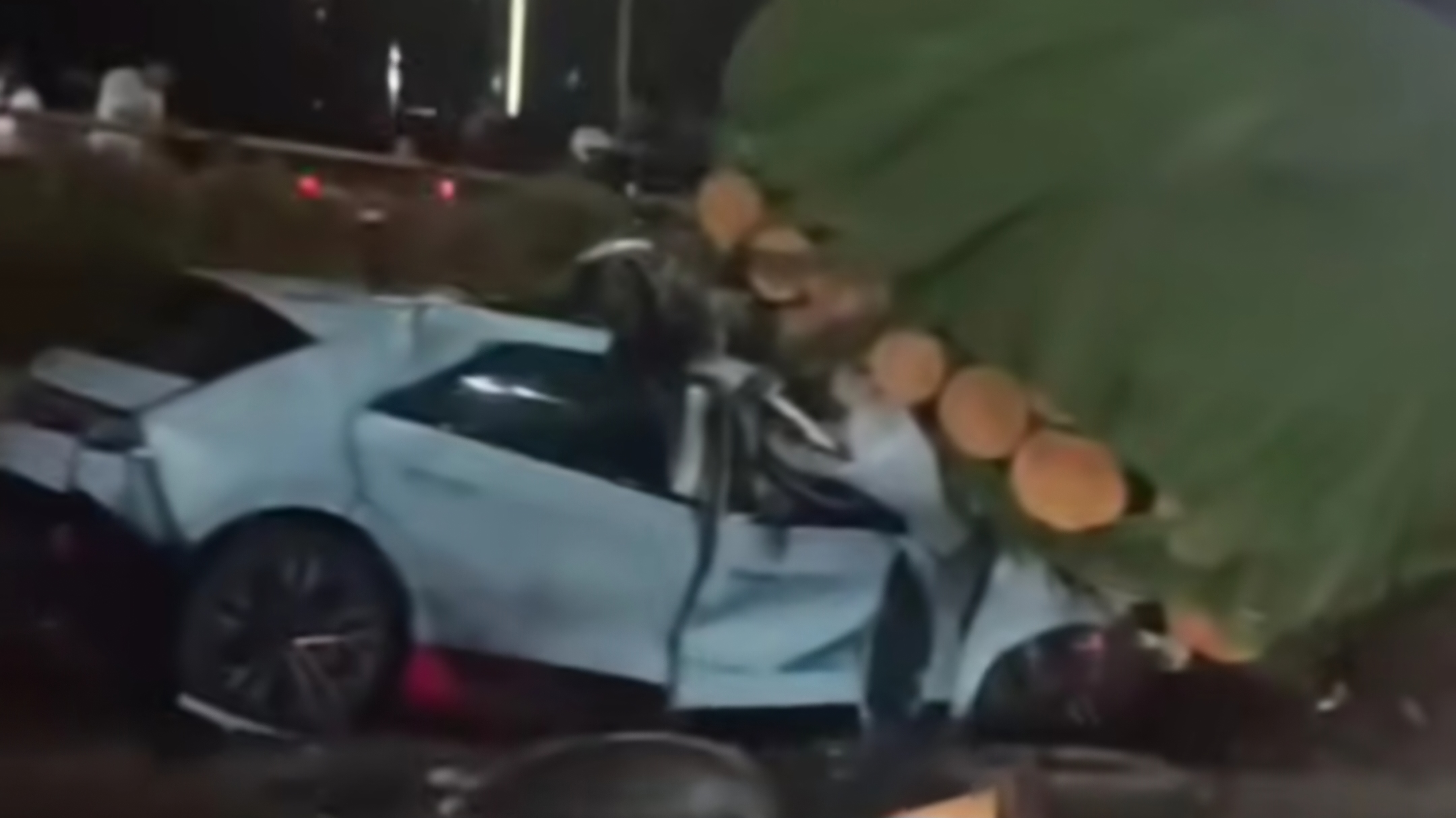 Kecelakaan maut terjadi di ruas Tol JLB, Cengkareng, Jakarta Barat, Sabtu malam (29/3). (Istimewa). - Image