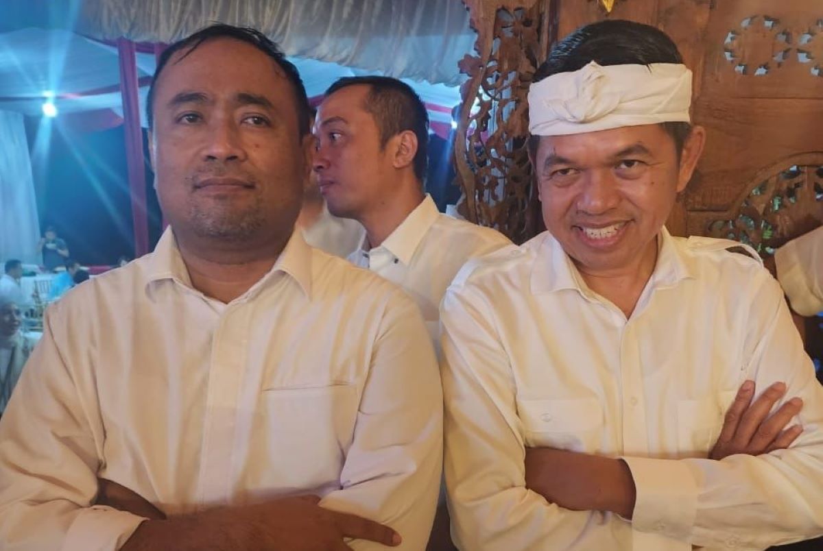 Ketua Umum Garda Satu Abdul Rohim (kiri) bersama Gubernur Jabar Dedi Mulyadi. (Istimewa) - Image