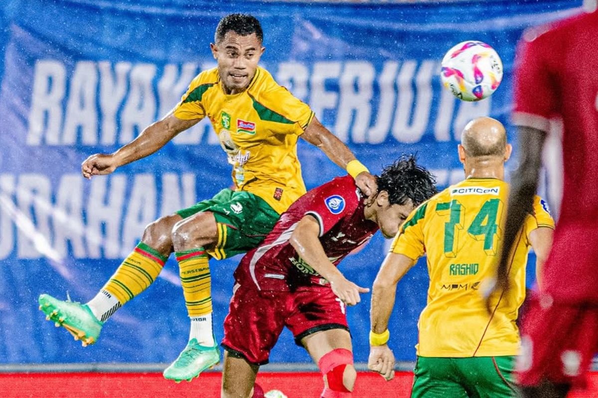 Ardi Idrus bisa jadi salah satu pemain kunci Persebaya Surabaya musim depan. (Media Persebaya) - Image
