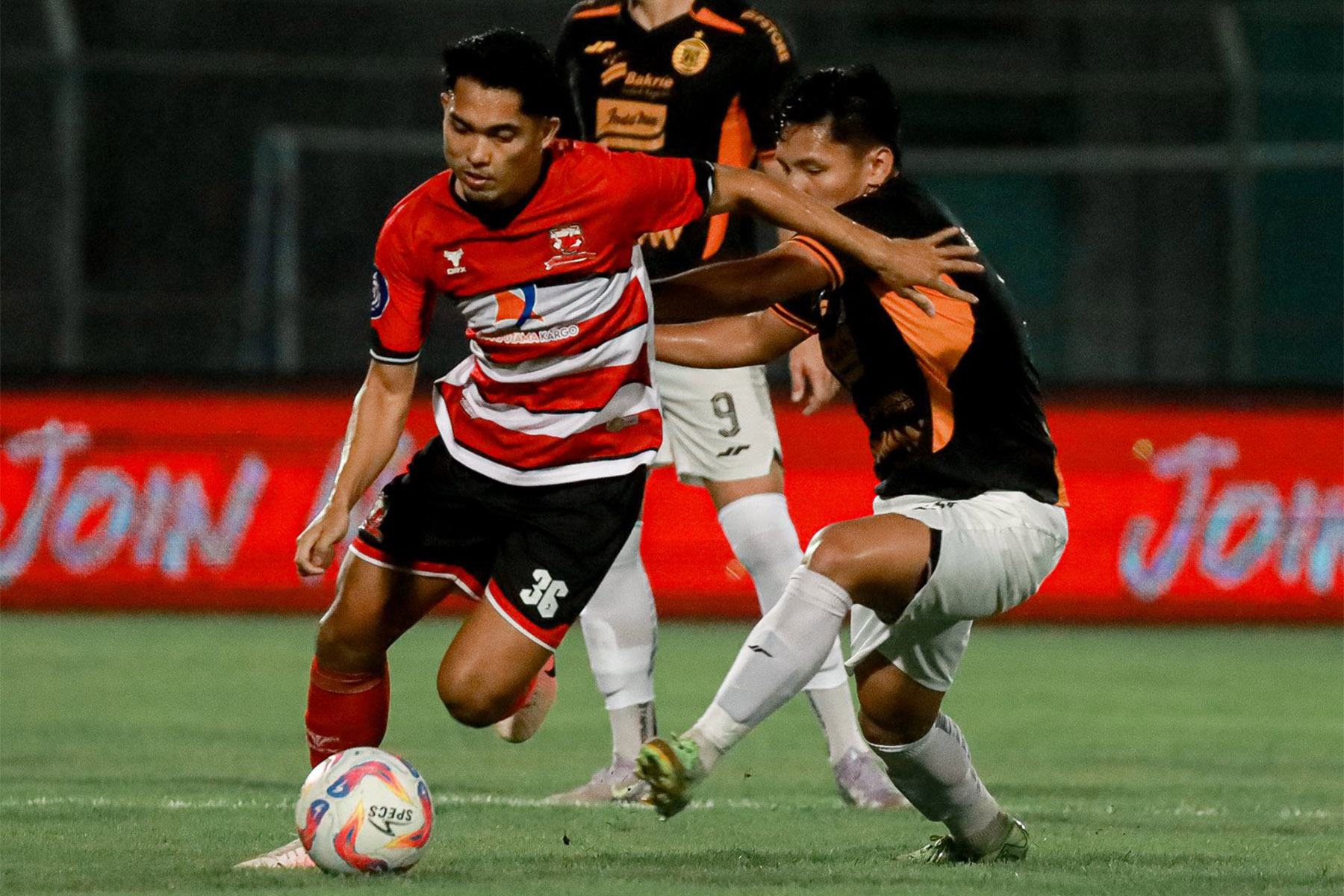 Laga Madura United vs Persija. (Dok. MU) - Image